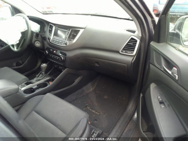 Photo 4 VIN: KM8J3CA46HU564587 - HYUNDAI TUCSON 