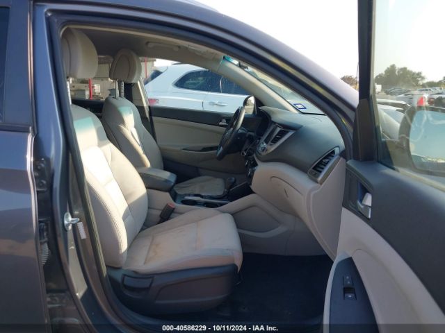 Photo 4 VIN: KM8J3CA46JU598678 - HYUNDAI TUCSON 