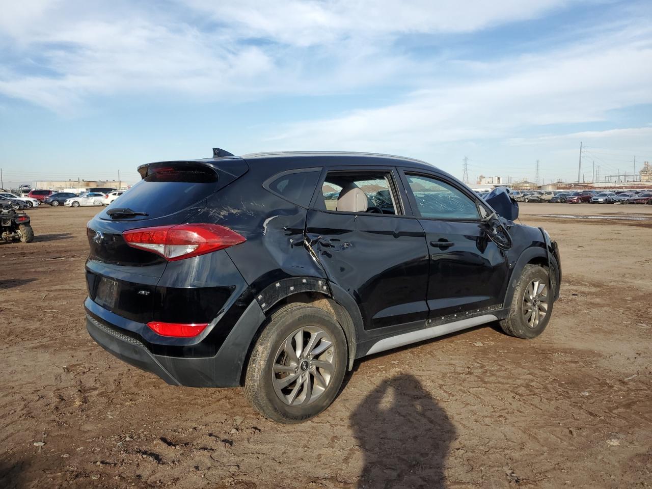 Photo 2 VIN: KM8J3CA46JU607475 - HYUNDAI TUCSON 