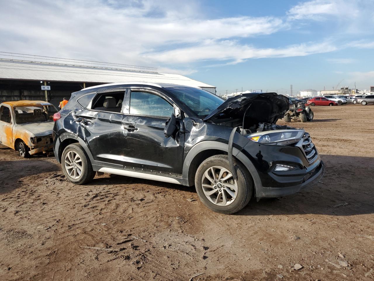 Photo 3 VIN: KM8J3CA46JU607475 - HYUNDAI TUCSON 