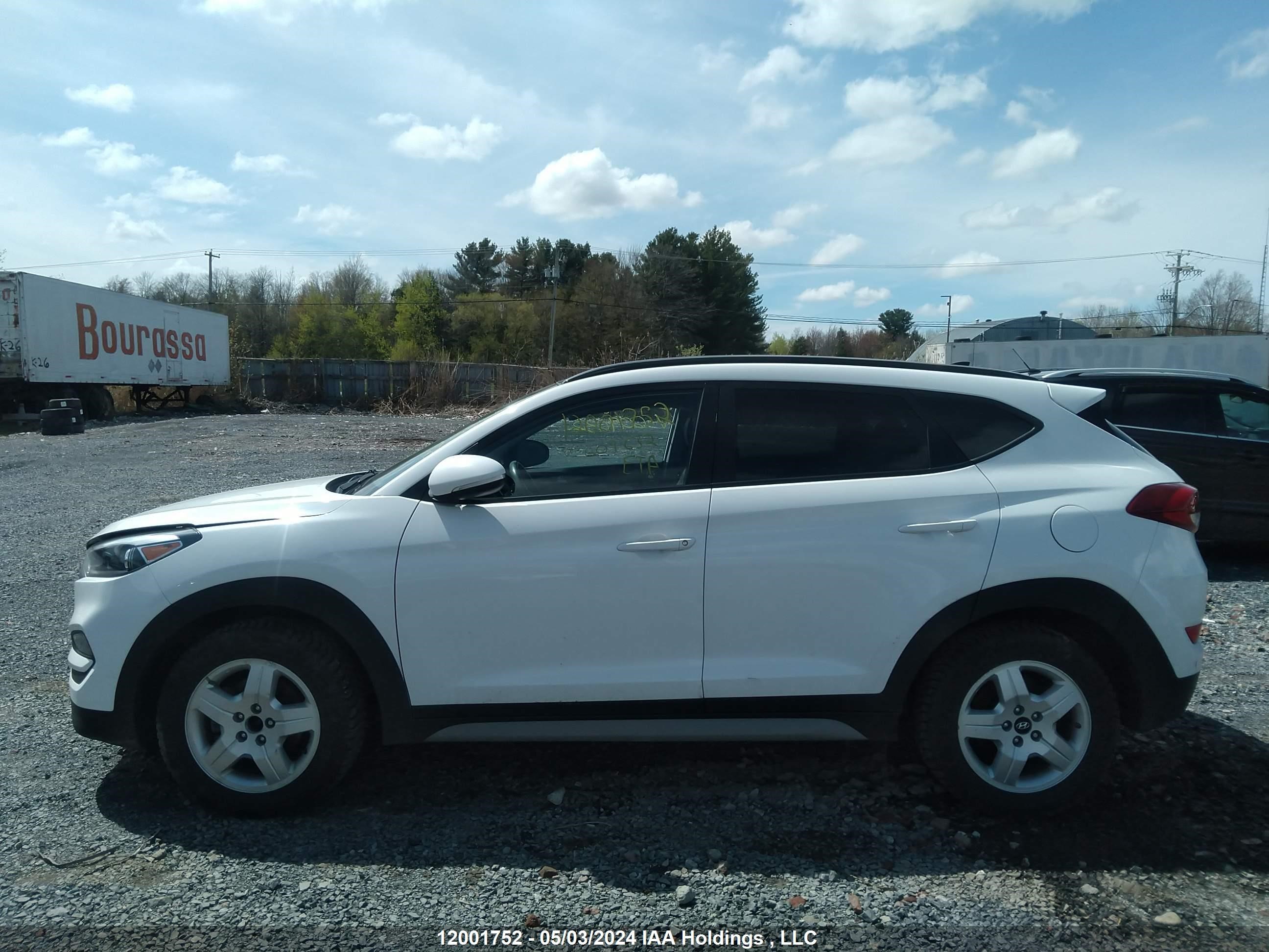 Photo 13 VIN: KM8J3CA46JU609632 - HYUNDAI TUCSON 