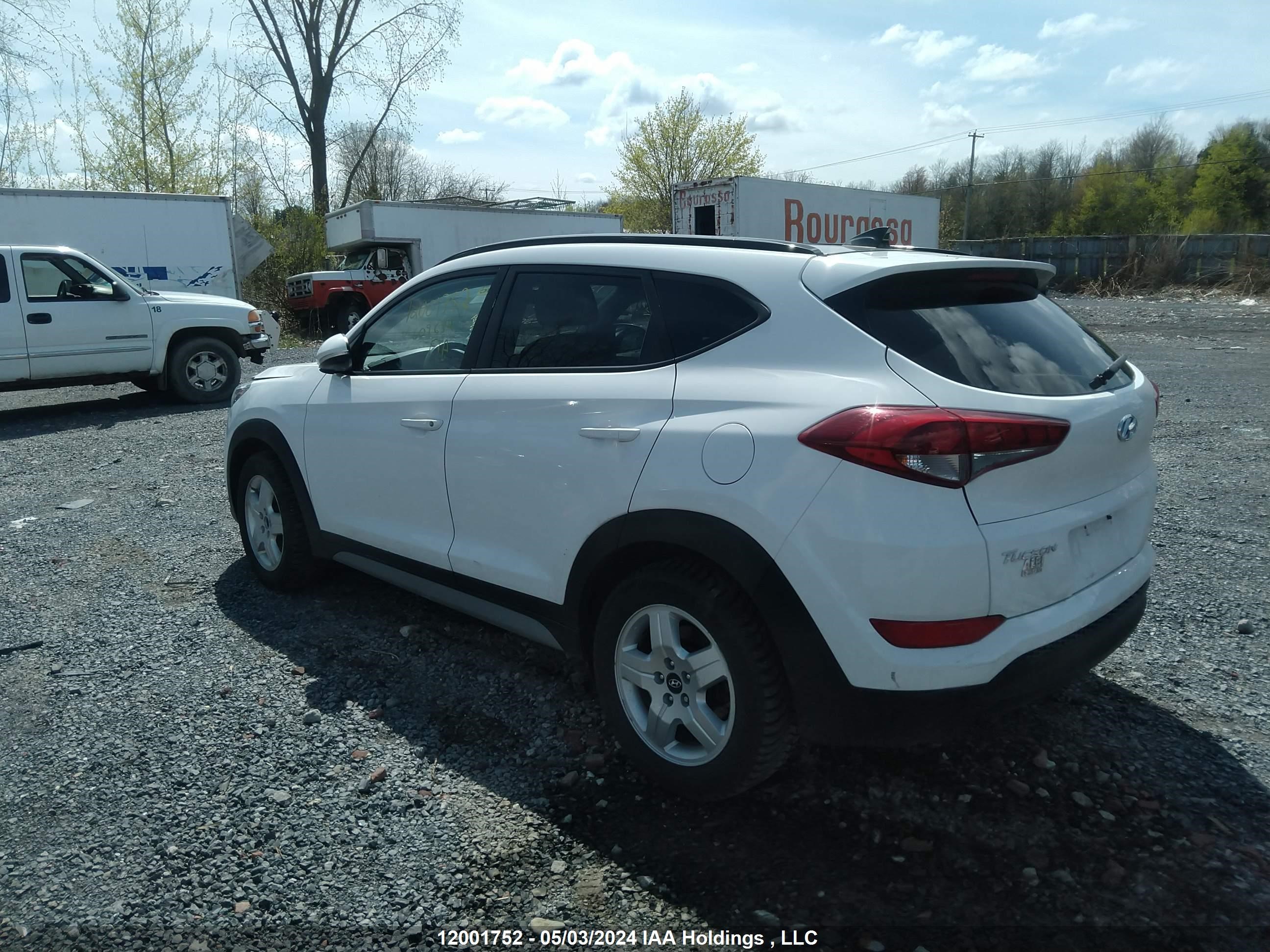 Photo 2 VIN: KM8J3CA46JU609632 - HYUNDAI TUCSON 