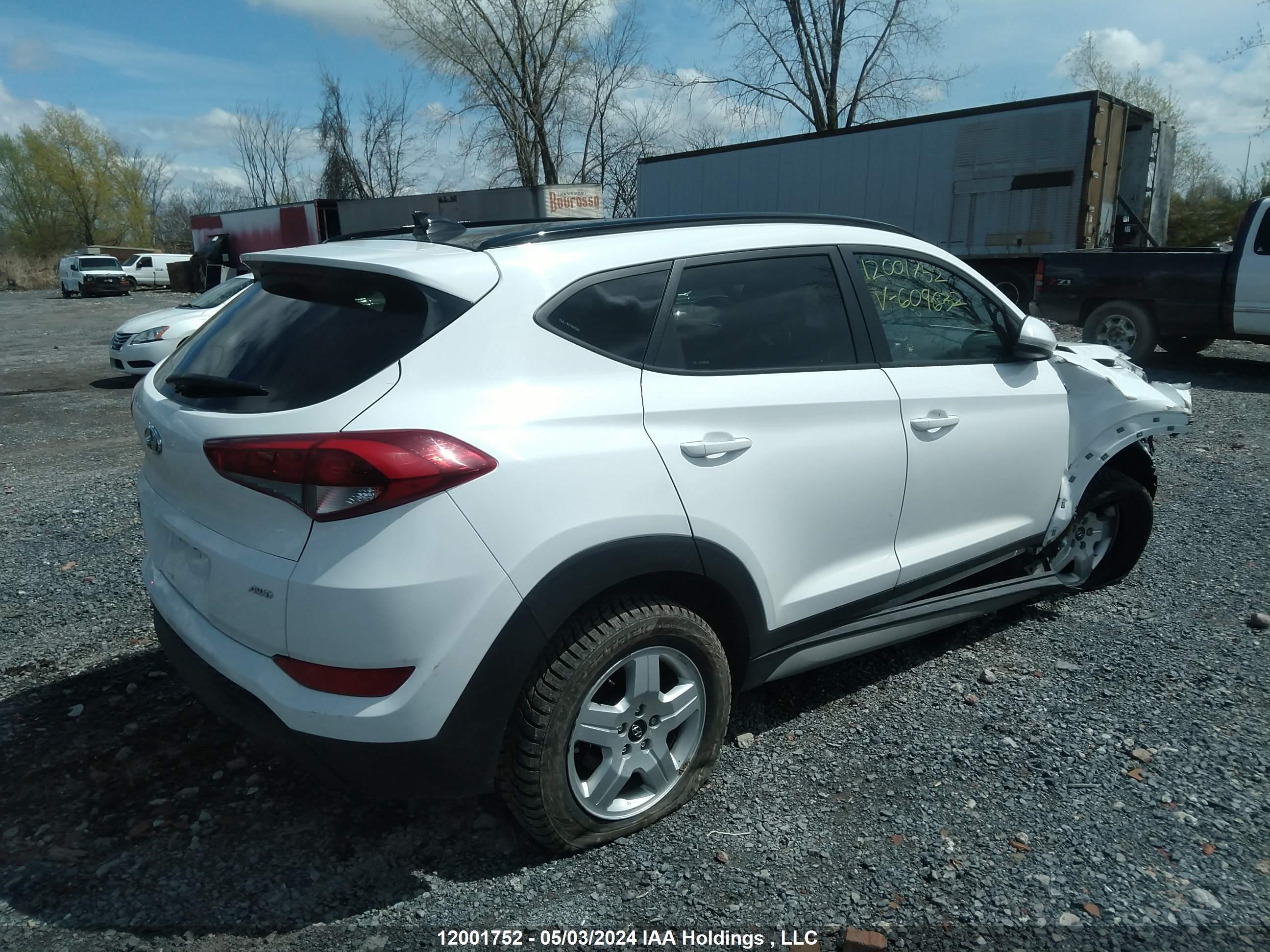 Photo 3 VIN: KM8J3CA46JU609632 - HYUNDAI TUCSON 