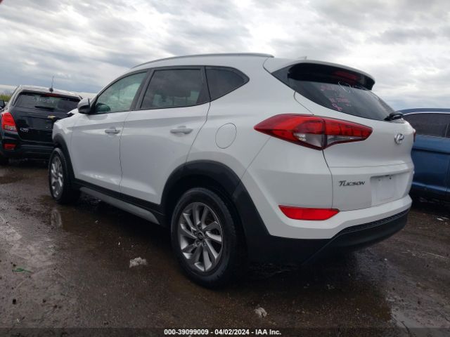 Photo 2 VIN: KM8J3CA46JU676733 - HYUNDAI TUCSON 