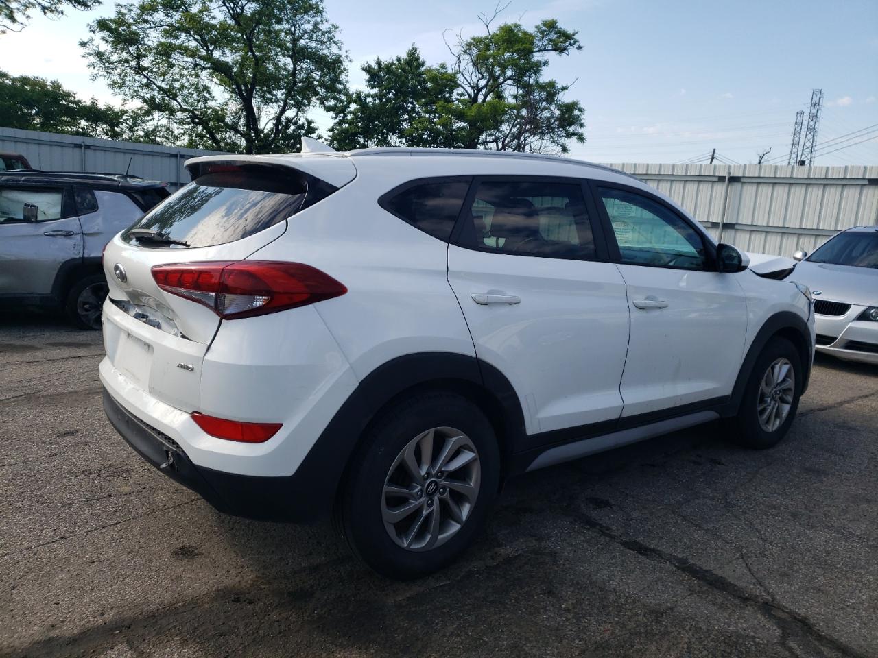 Photo 2 VIN: KM8J3CA46JU727938 - HYUNDAI TUCSON 