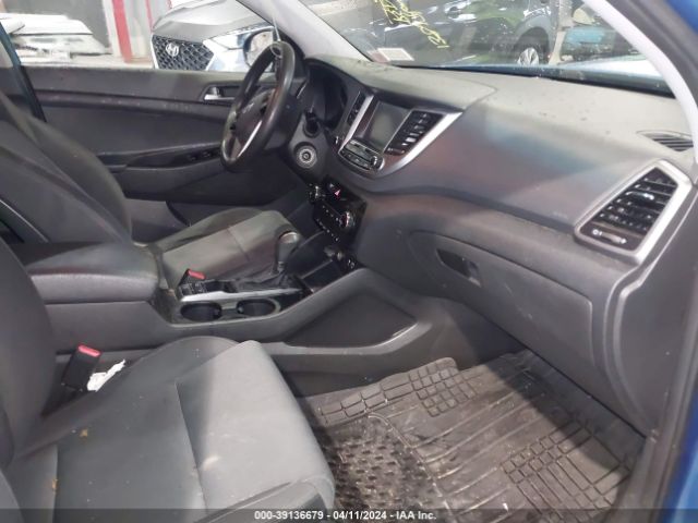 Photo 4 VIN: KM8J3CA46JU738745 - HYUNDAI TUCSON 