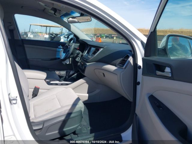 Photo 4 VIN: KM8J3CA46JU825402 - HYUNDAI TUCSON 