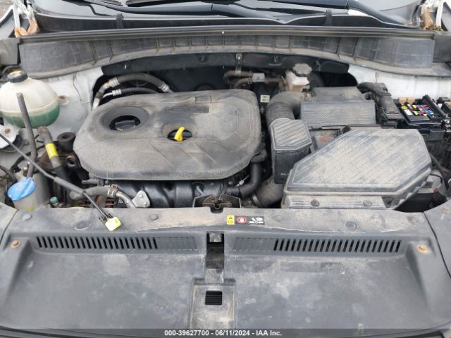 Photo 9 VIN: KM8J3CA46JU828008 - HYUNDAI TUCSON 