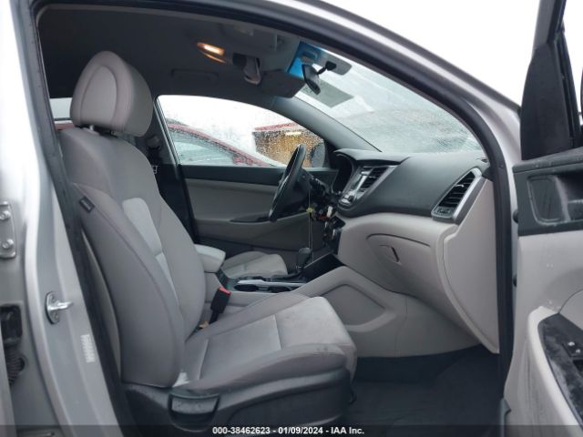 Photo 4 VIN: KM8J3CA47GU133979 - HYUNDAI TUCSON 