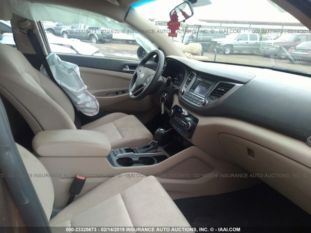 Photo 4 VIN: KM8J3CA47HU295788 - HYUNDAI TUCSON 