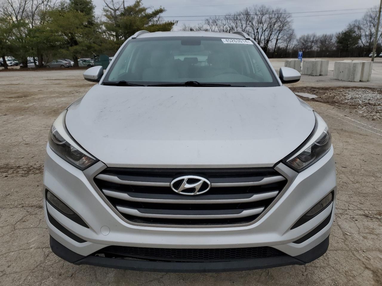 Photo 4 VIN: KM8J3CA47HU484280 - HYUNDAI TUCSON 