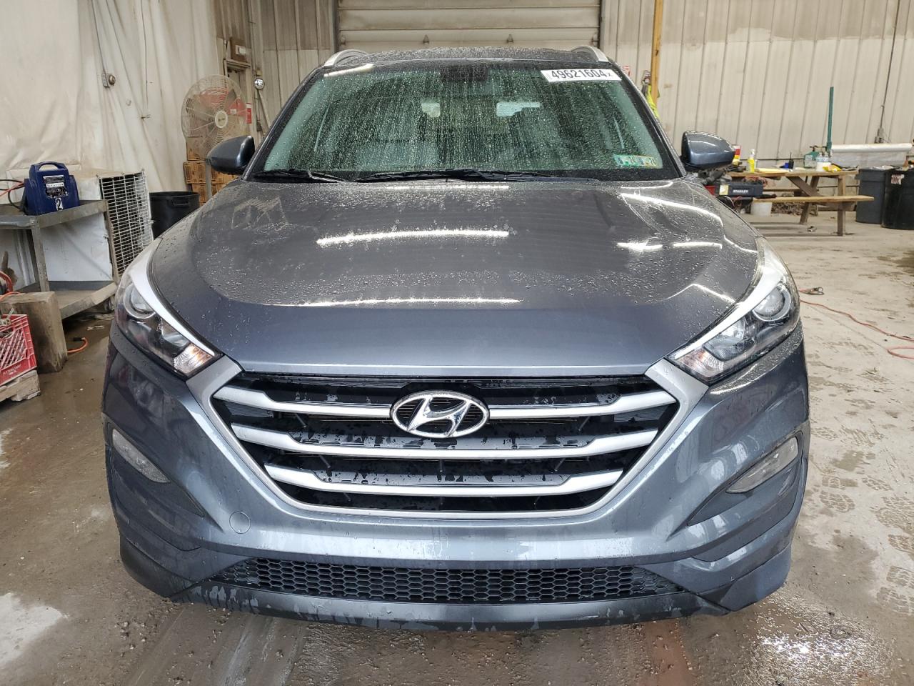 Photo 4 VIN: KM8J3CA47JU603130 - HYUNDAI TUCSON 