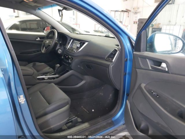 Photo 4 VIN: KM8J3CA47JU728662 - HYUNDAI TUCSON 