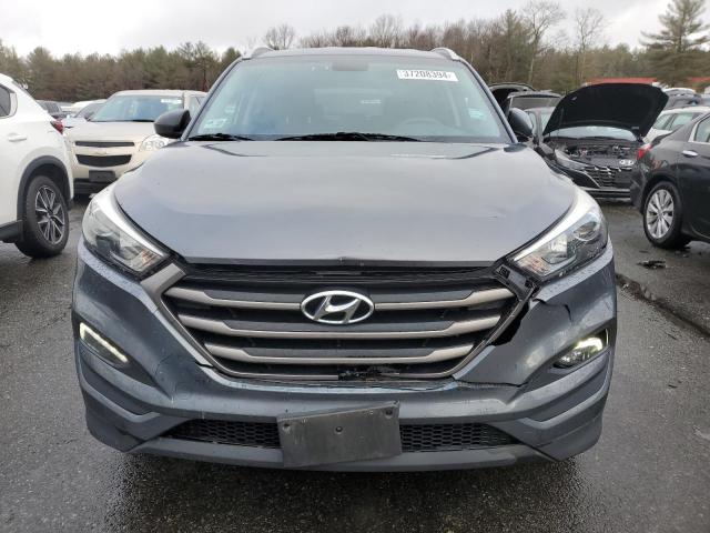 Photo 4 VIN: KM8J3CA48GU055793 - HYUNDAI TUCSON 