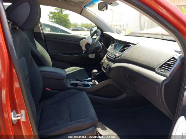 Photo 4 VIN: KM8J3CA48GU065577 - HYUNDAI TUCSON 