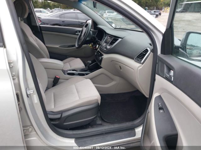 Photo 4 VIN: KM8J3CA48GU077485 - HYUNDAI TUCSON 