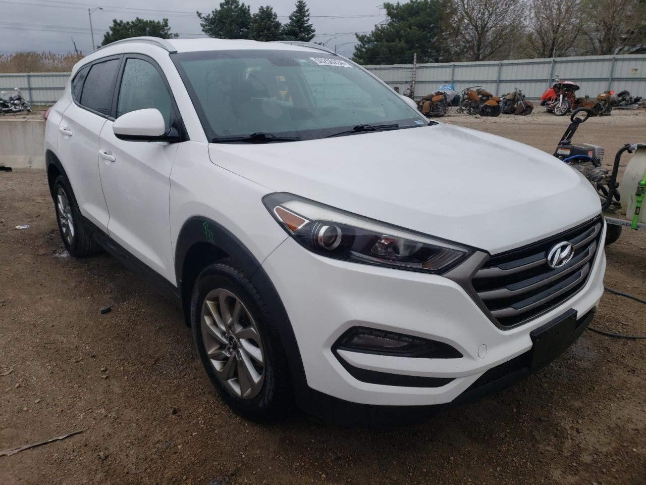 Photo 3 VIN: KM8J3CA48GU154033 - HYUNDAI TUCSON 