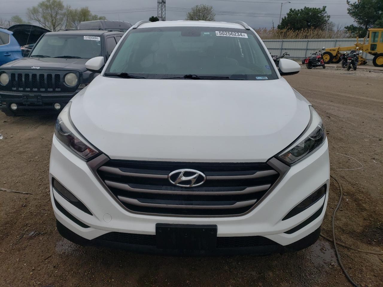 Photo 4 VIN: KM8J3CA48GU154033 - HYUNDAI TUCSON 