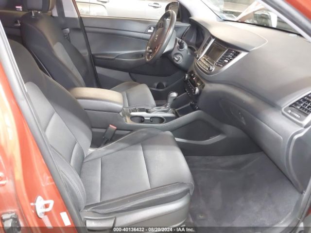 Photo 4 VIN: KM8J3CA48GU200489 - HYUNDAI TUCSON 