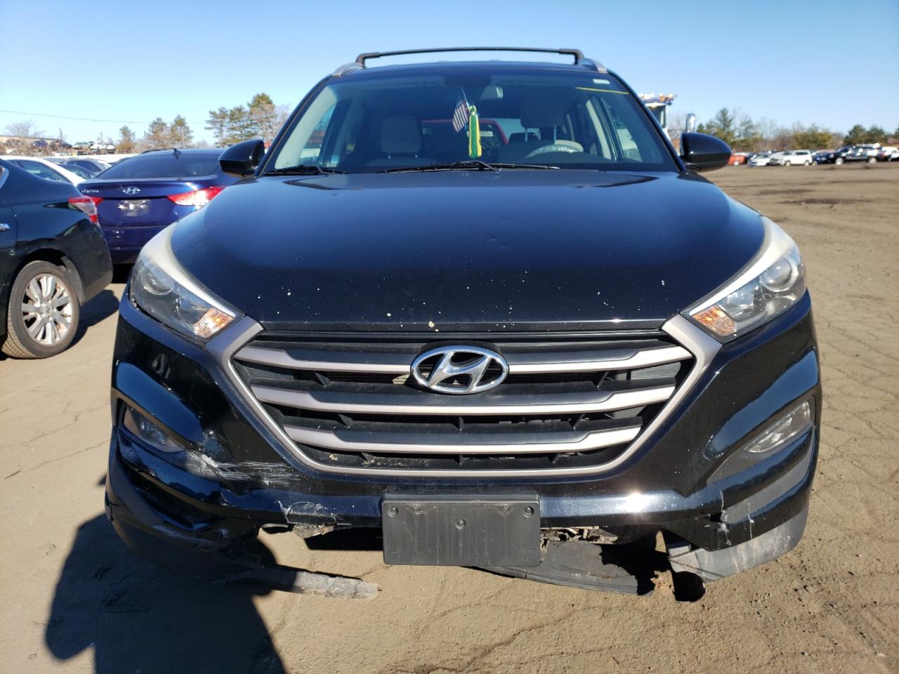 Photo 4 VIN: KM8J3CA48GU250910 - HYUNDAI TUCSON 