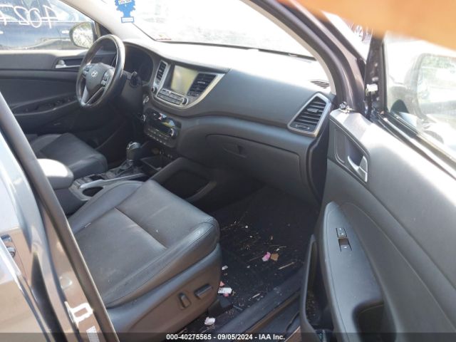 Photo 4 VIN: KM8J3CA48HU428607 - HYUNDAI TUCSON 