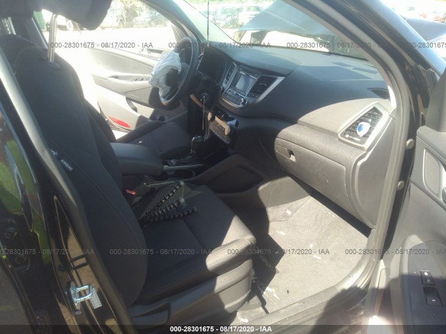 Photo 4 VIN: KM8J3CA48HU434732 - HYUNDAI TUCSON 