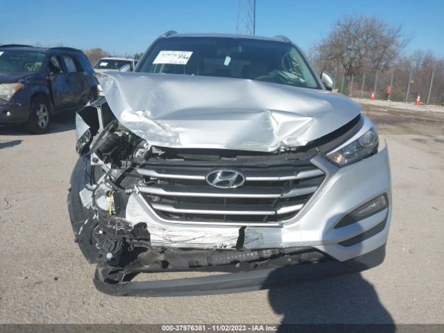 Photo 5 VIN: KM8J3CA48HU507131 - HYUNDAI TUCSON 