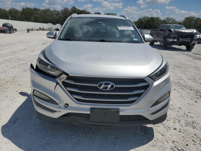 Photo 4 VIN: KM8J3CA48HU521319 - HYUNDAI TUCSON LIM 