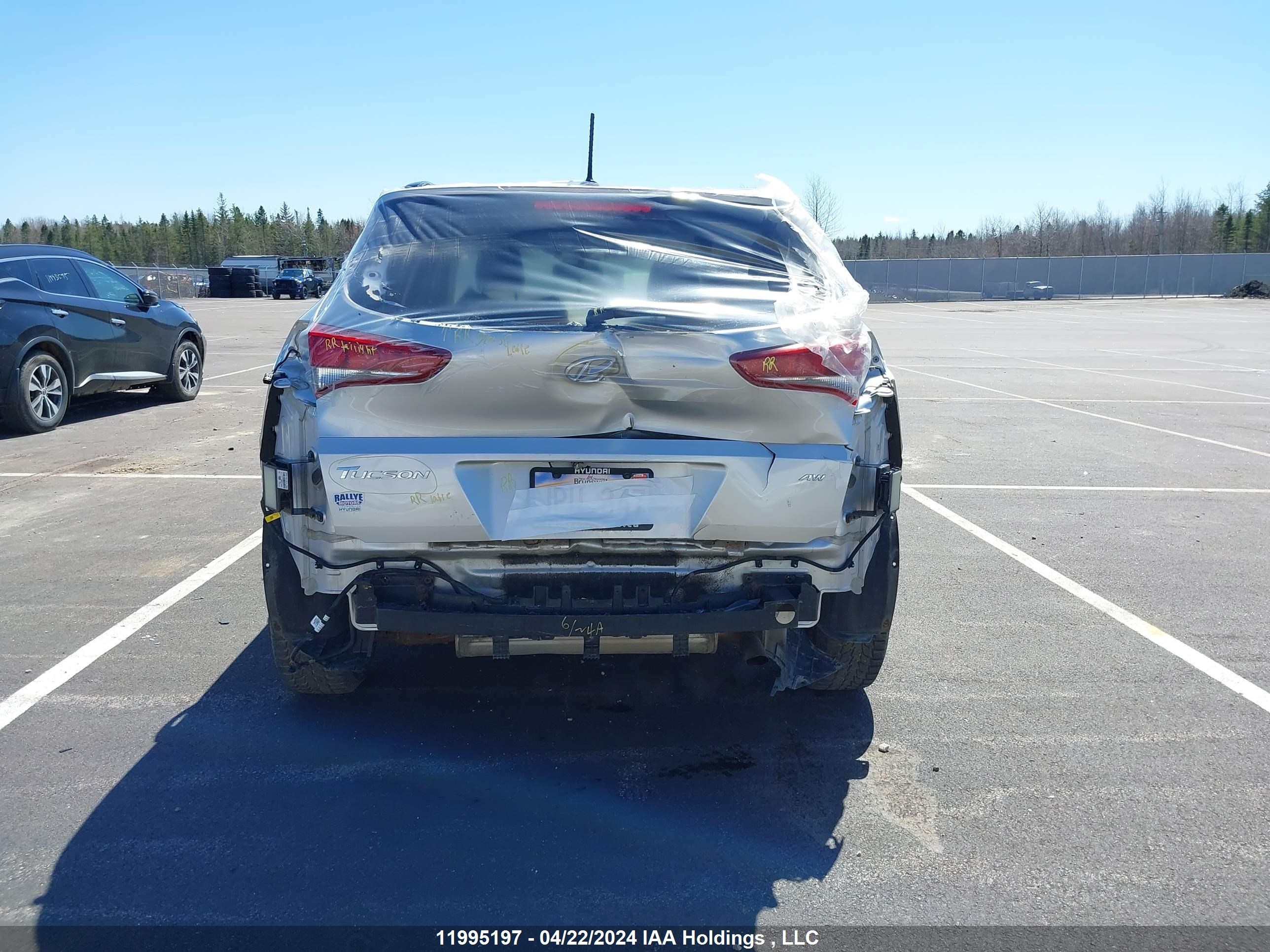 Photo 15 VIN: KM8J3CA48HU541733 - HYUNDAI TUCSON 