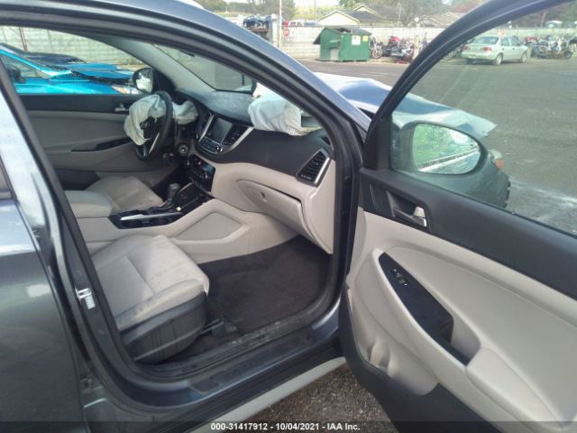 Photo 4 VIN: KM8J3CA48JU720103 - HYUNDAI TUCSON 