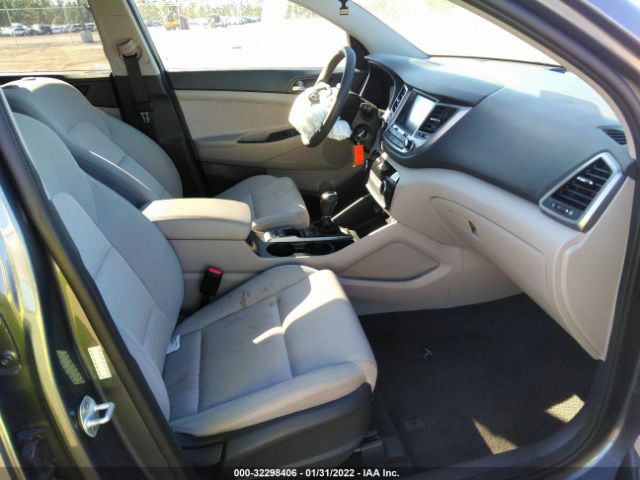 Photo 4 VIN: KM8J3CA48JU752257 - HYUNDAI TUCSON 