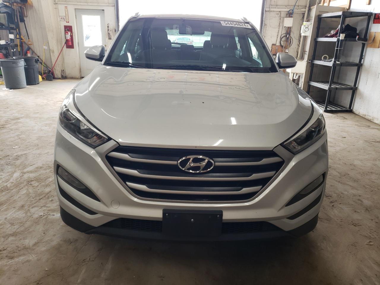 Photo 4 VIN: KM8J3CA48JU762335 - HYUNDAI TUCSON 