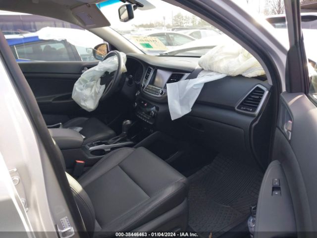 Photo 4 VIN: KM8J3CA48JU764022 - HYUNDAI TUCSON 