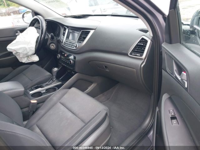 Photo 4 VIN: KM8J3CA49GU037030 - HYUNDAI TUCSON 