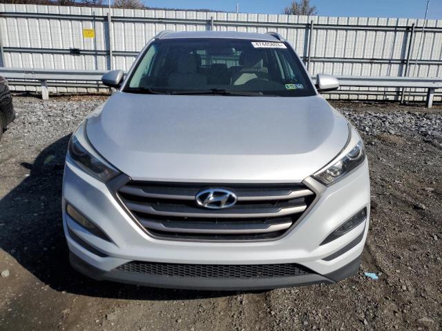 Photo 4 VIN: KM8J3CA49GU050621 - HYUNDAI TUCSON LIM 