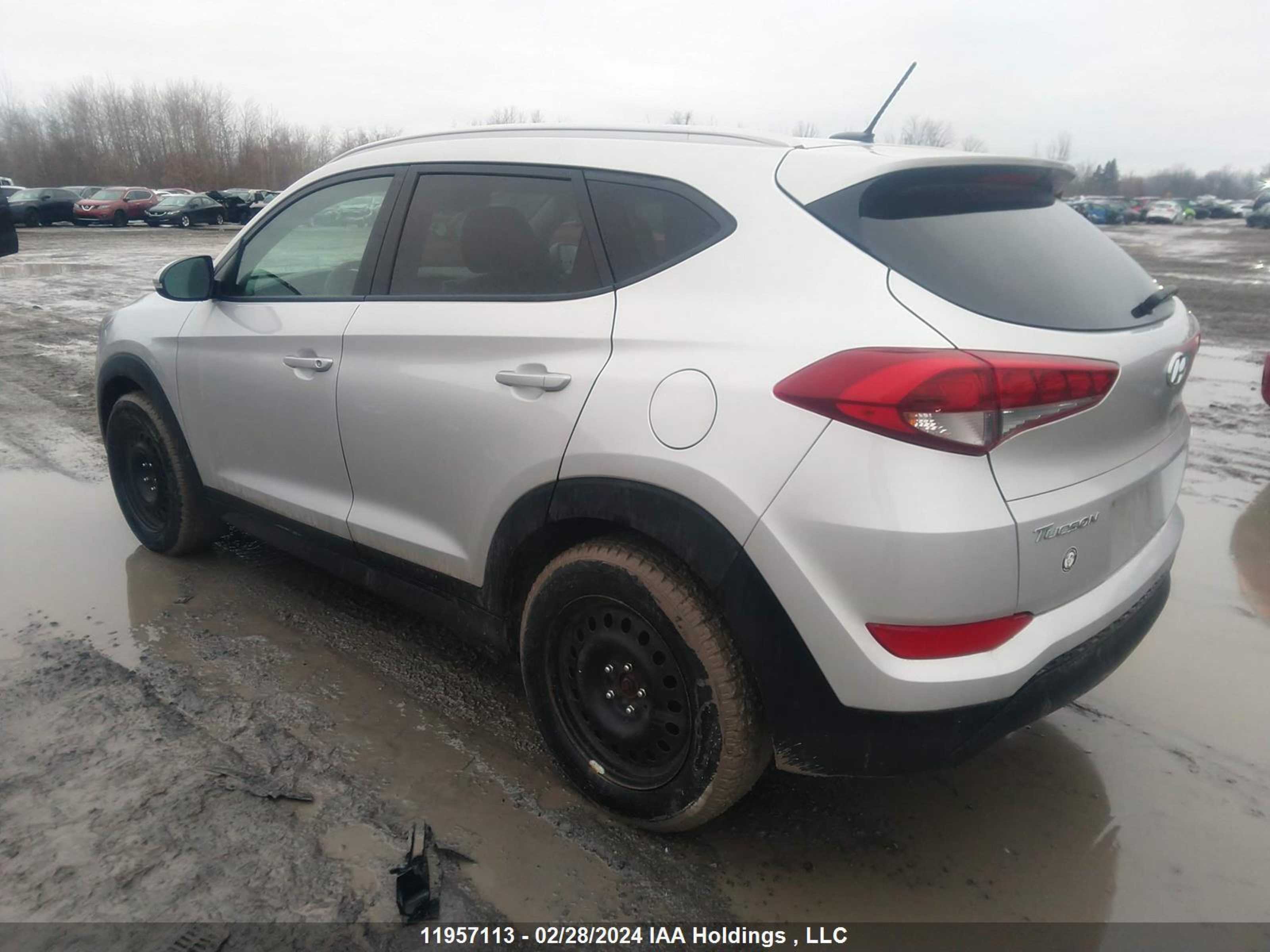 Photo 2 VIN: KM8J3CA49GU082615 - HYUNDAI TUCSON 