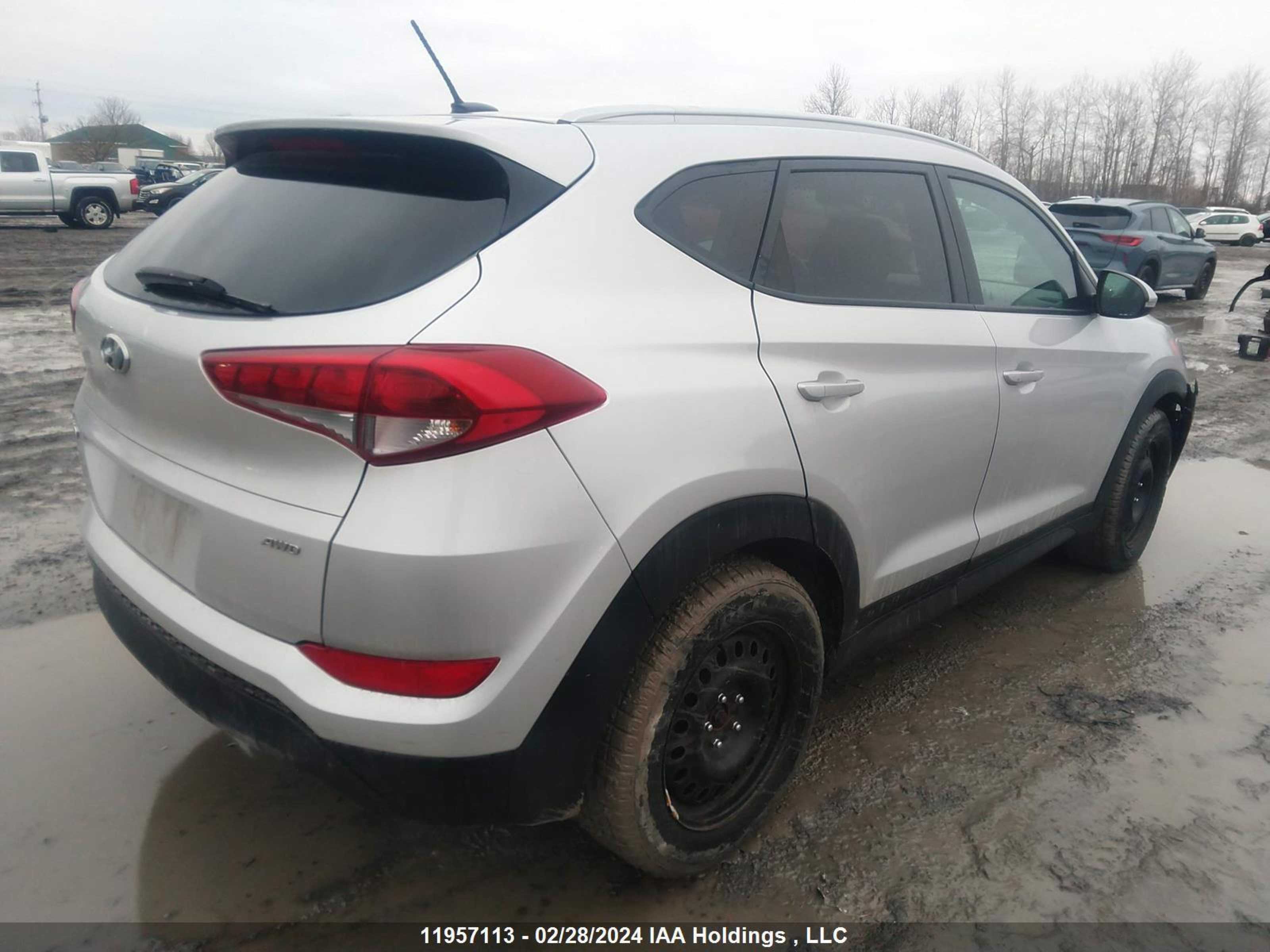 Photo 3 VIN: KM8J3CA49GU082615 - HYUNDAI TUCSON 