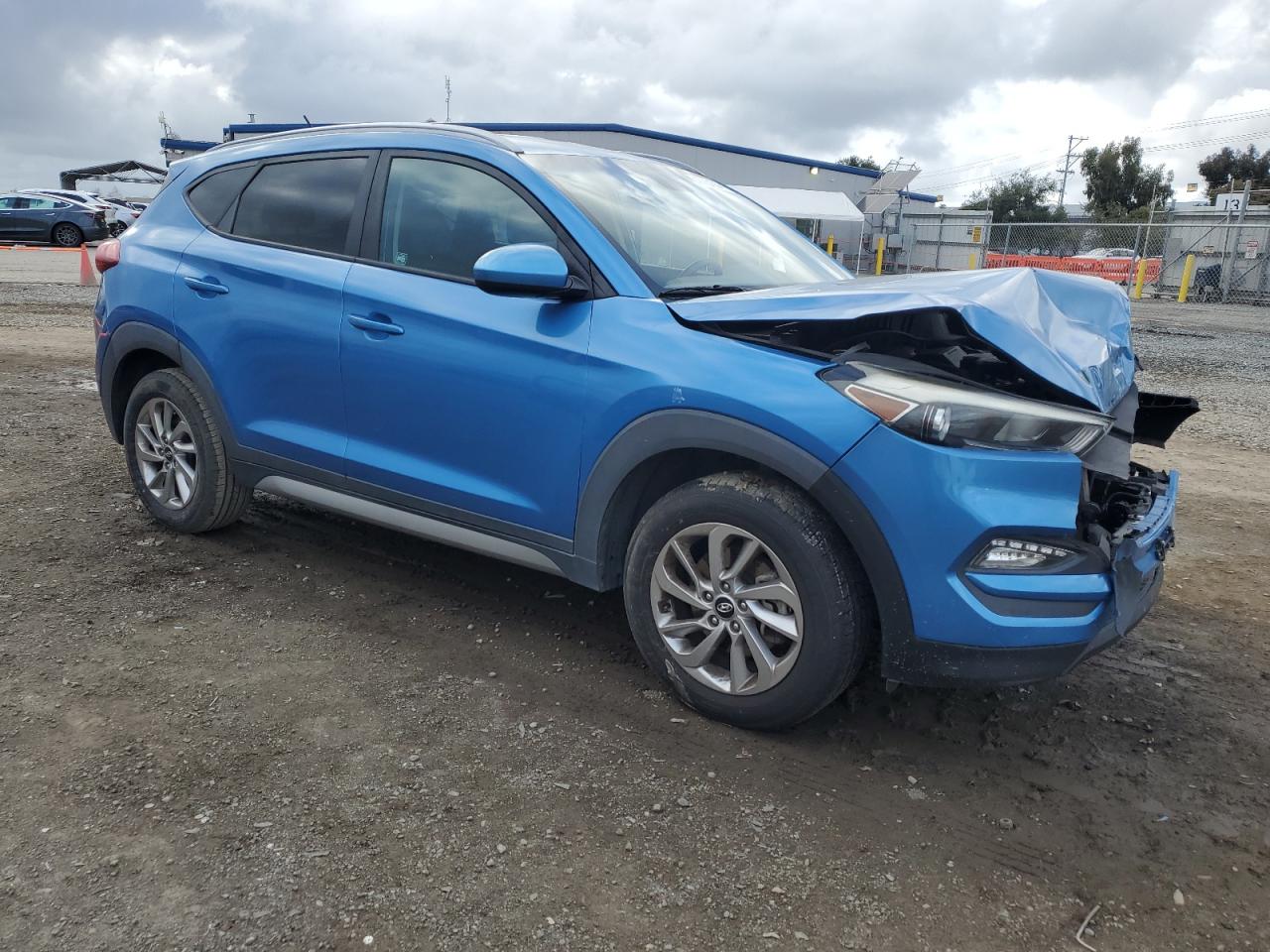 Photo 3 VIN: KM8J3CA49HU280662 - HYUNDAI TUCSON 