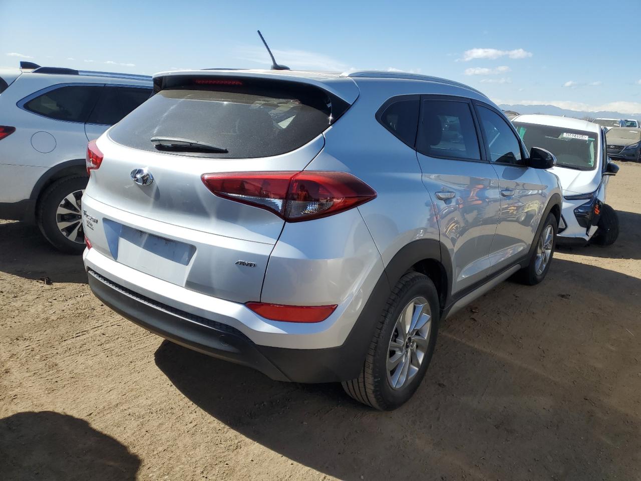 Photo 2 VIN: KM8J3CA49HU297686 - HYUNDAI TUCSON 