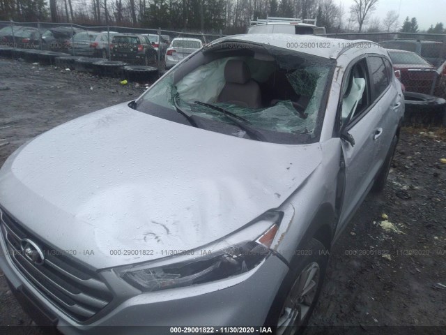 Photo 5 VIN: KM8J3CA49HU484023 - HYUNDAI TUCSON 