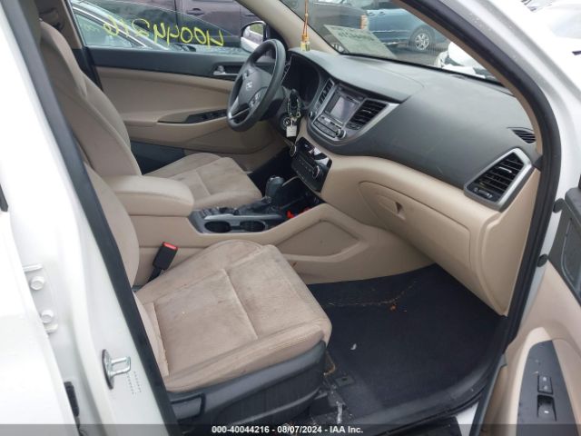 Photo 4 VIN: KM8J3CA49HU585787 - HYUNDAI TUCSON 