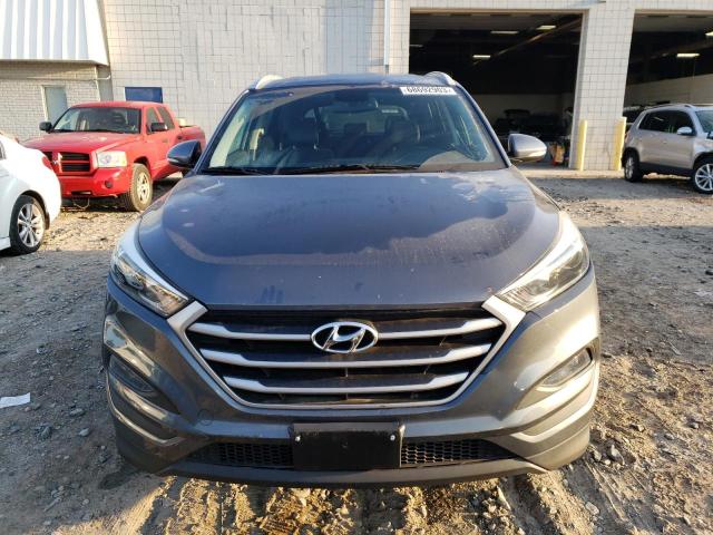 Photo 4 VIN: KM8J3CA49HU587393 - HYUNDAI TUCSON LIM 