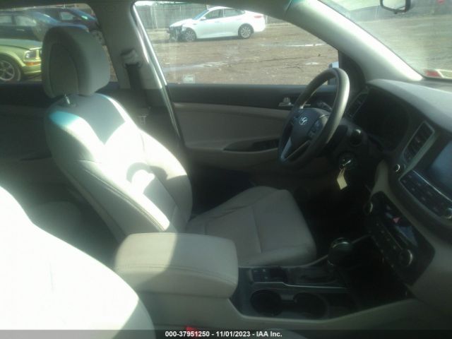 Photo 4 VIN: KM8J3CA49JU604070 - HYUNDAI TUCSON 