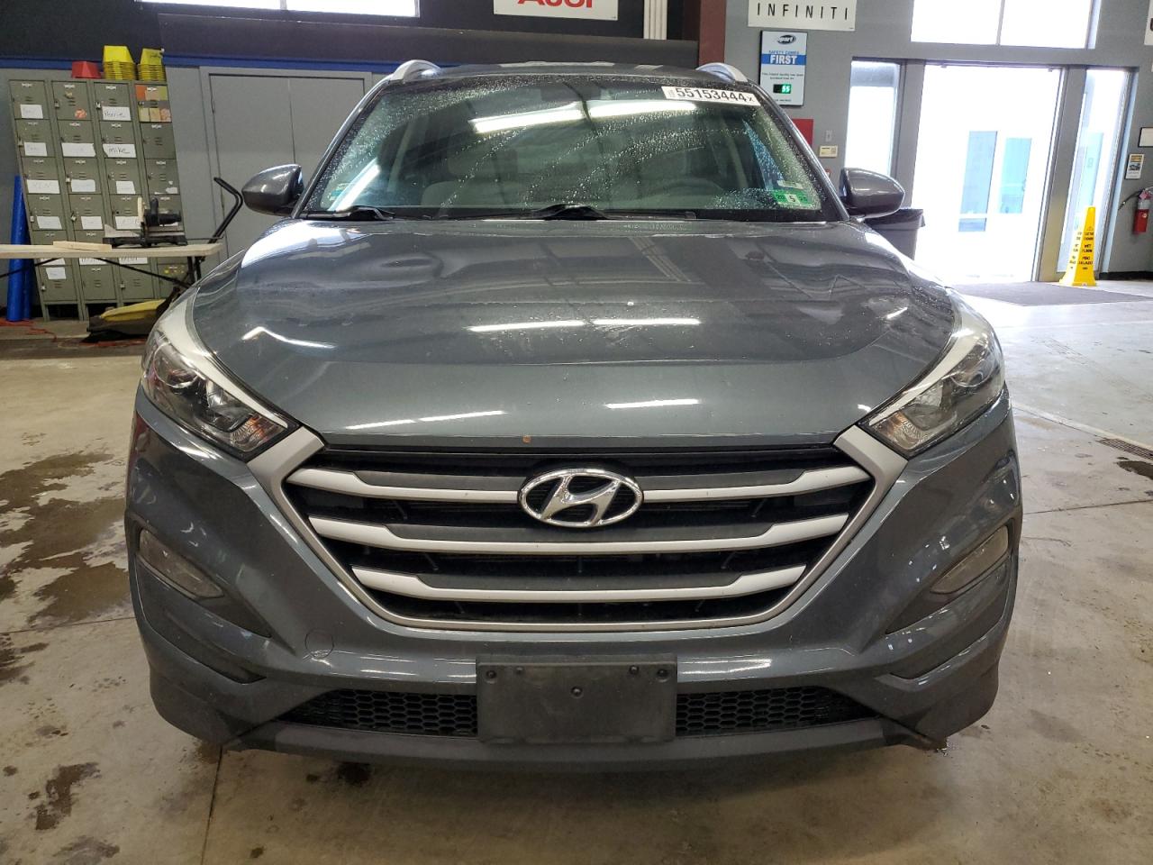 Photo 4 VIN: KM8J3CA49JU611567 - HYUNDAI TUCSON 