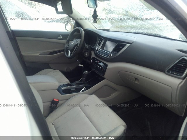 Photo 4 VIN: KM8J3CA49JU615585 - HYUNDAI TUCSON 