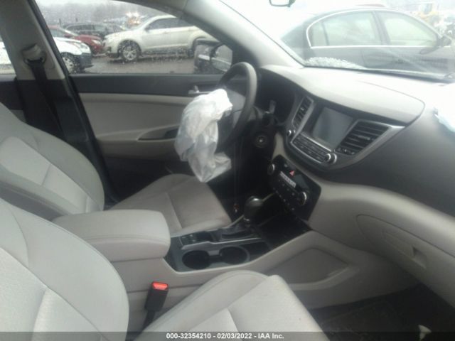 Photo 4 VIN: KM8J3CA49JU624318 - HYUNDAI TUCSON 