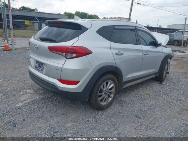 Photo 3 VIN: KM8J3CA49JU676693 - HYUNDAI TUCSON 