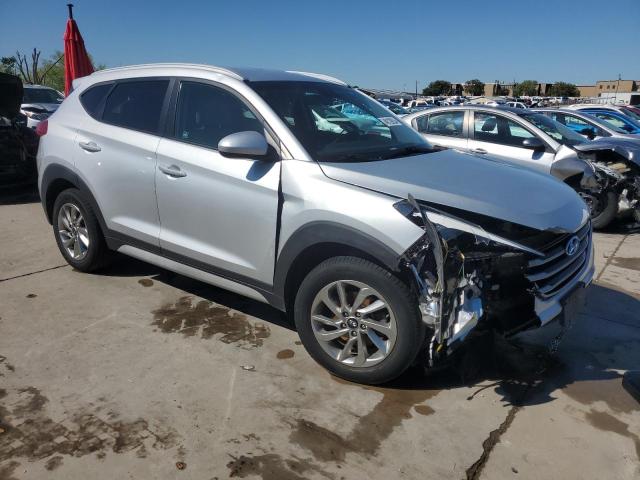 Photo 3 VIN: KM8J3CA49JU754163 - HYUNDAI TUCSON 