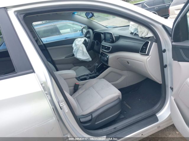 Photo 4 VIN: KM8J3CA49KU842888 - HYUNDAI TUCSON 