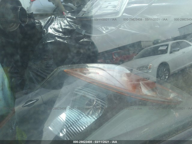 Photo 4 VIN: KM8J3CA4XGU177314 - HYUNDAI TUCSON 